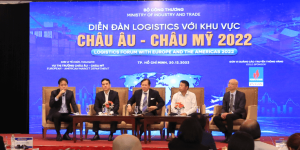 Ông Trương Tấn Lộc, Giám đốc Marketing, Tổng Công ty Tân Cảng Sài Gòn trao đổi tại chương trình.